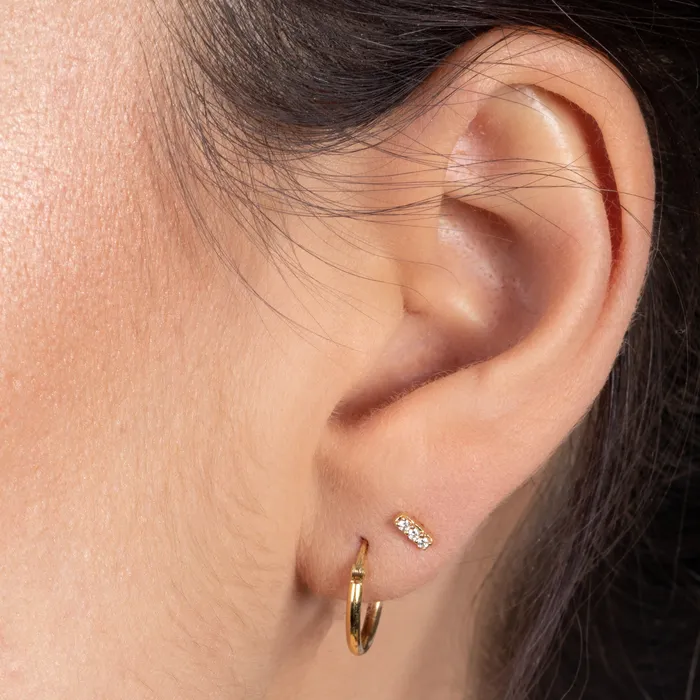 RACHEL LYNN CHICAGO Tiny Gold Diamond Bar Studs Necklaces