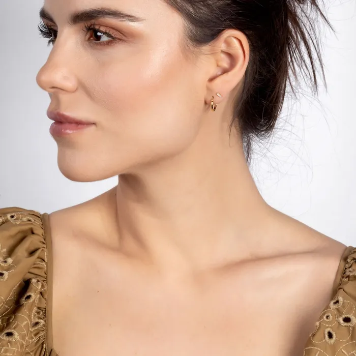 RACHEL LYNN CHICAGO Tiny Gold Diamond Bar Studs Necklaces