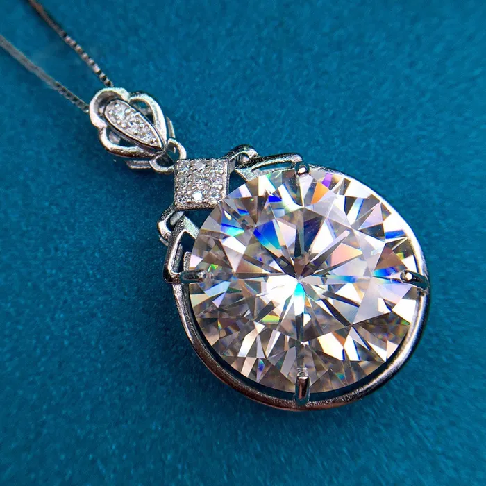 Leyloon Jewelry Necklaces 13 Carat D Color Round Cut Solitaire Plain Halo Pendant VVS Moissanite Necklace Leyloon Jewelry Necklaces 13 Carat D Color Round Cut Solitaire Plain Halo Pendant VVS Moissanite Necklace