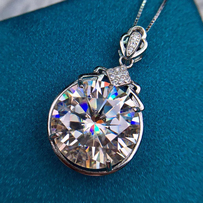 Leyloon Jewelry Necklaces 13 Carat D Color Round Cut Solitaire Plain Halo Pendant VVS Moissanite Necklace Leyloon Jewelry Necklaces 13 Carat D Color Round Cut Solitaire Plain Halo Pendant VVS Moissanite Necklace