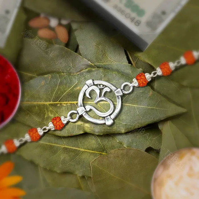 Bracelets TRIBAL ORNAMENTS 925 sterling silver handmade Sum ot OM design Rakhi bracelet amazing Rudrakshablack and wihte Tulsi beaded bracelet delicate jewelry rk248 Bracelets TRIBAL ORNAMENTS 925 sterling silver handmade Sum ot OM design Rakhi bracelet amazing Rudrakshablack and wihte Tulsi beaded bracelet delicate jewelry rk248