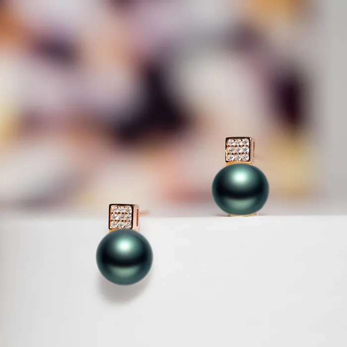 Elegant Tahitian Saltwater Pearl Earrings WE00403 Pearly Lustre Earrings