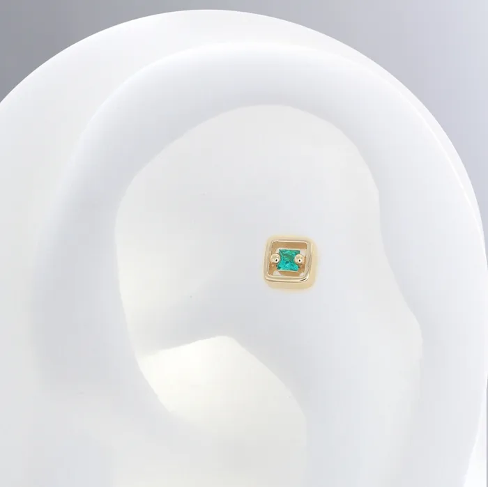 Hollow Square with Stone Emerald Suzanne Kalan Necklaces