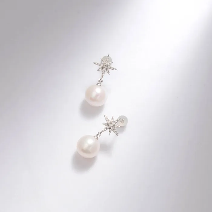 Pearly Lustre 18k Gold Diamond Edison Pearl Earring KE00085 Earrings