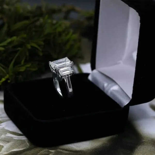Diamond Source NYC Fantastic Engagement Ring with 481 ct of Total Diamond Weight Eng300000 Rings Diamond Source NYC Fantastic Engagement Ring with 481 ct of Total Diamond Weight Eng300000 Rings