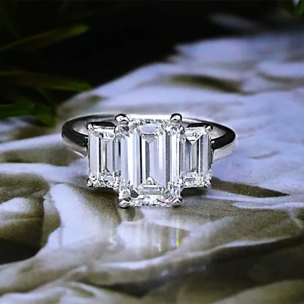 Diamond Source NYC Fantastic Engagement Ring with 481 ct of Total Diamond Weight Eng300000 Rings Diamond Source NYC Fantastic Engagement Ring with 481 ct of Total Diamond Weight Eng300000 Rings