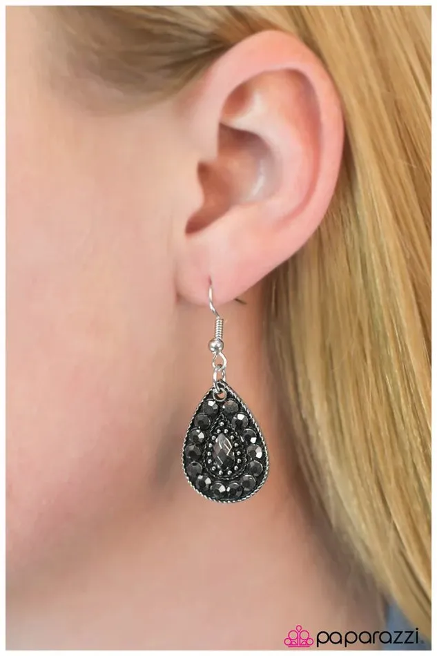 Earrings Paparazzi Earring Sparkle In The Rain Silver Paparazzi Jewelry