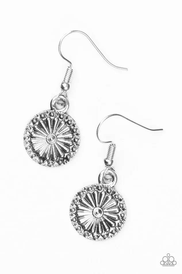 Earrings Paparazzi Jewelry Paparazzi Earring Sunflower Summers Silver