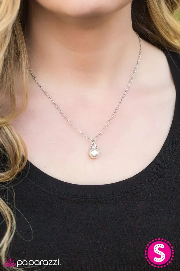 Necklaces Paparazzi Necklace PEARLS Are A Girls Best Friend White Paparazzi Jewelry