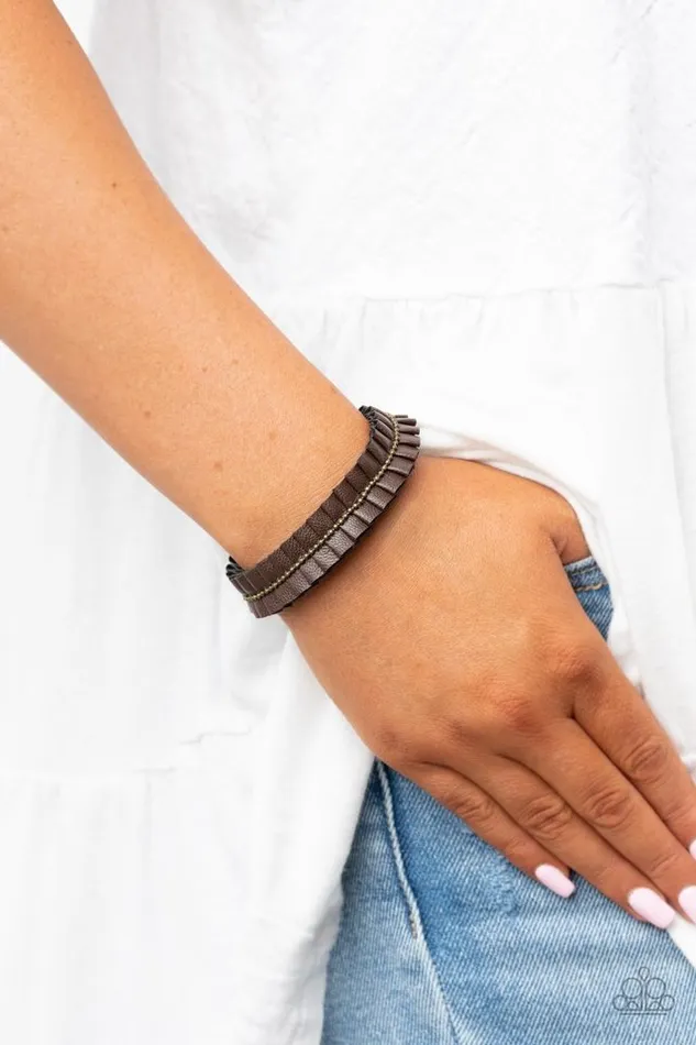 Paparazzi Bracelet Hard to PLEATS Brass Paparazzi Jewelry Bracelets