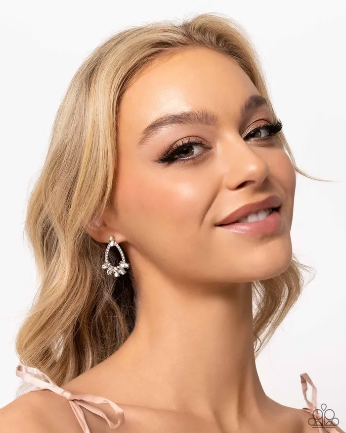 Paparazzi Earring Experience Elegance White Paparazzi Jewelry Earrings Paparazzi Earring Experience Elegance White Paparazzi Jewelry Earrings
