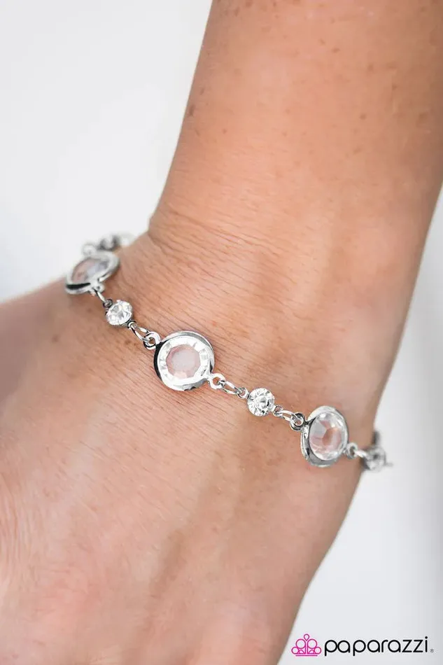Paparazzi Jewelry Bracelets Paparazzi Bracelet Glass Houses White
