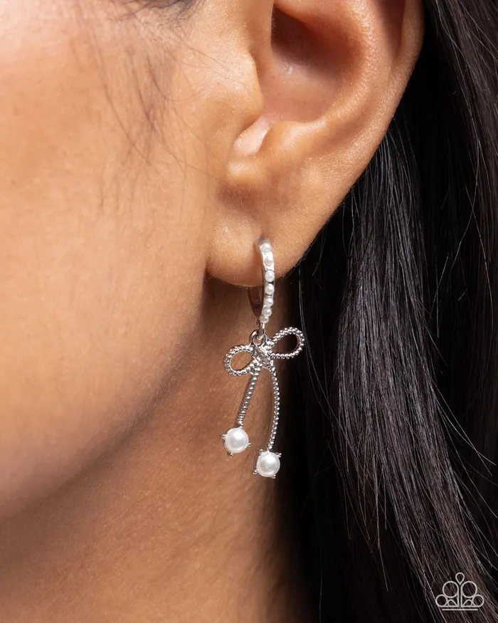 Paparazzi Jewelry Earrings Paparazzi Earring Charming Coquette White