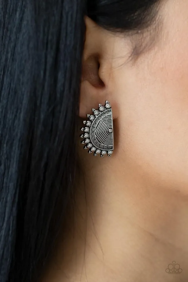 Paparazzi Jewelry Earrings Paparazzi Earring Fiercely Fanned Out Silver
