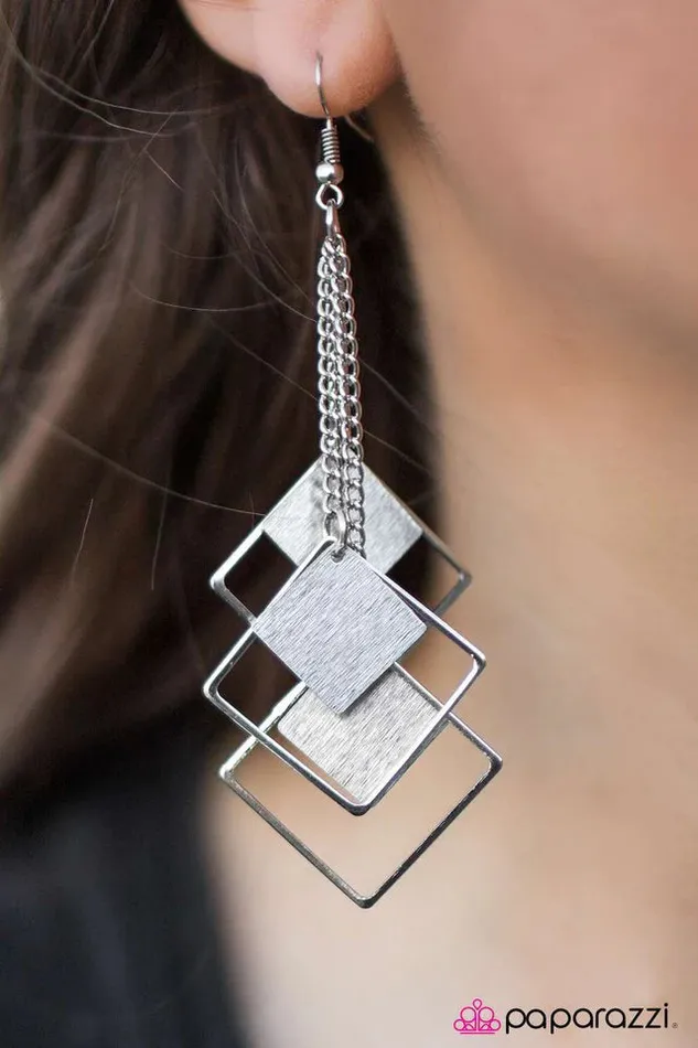 Paparazzi Jewelry Earrings Paparazzi Earring New Age Music Silver