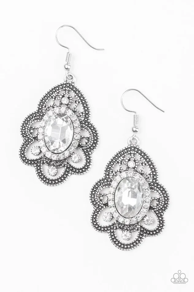Paparazzi Jewelry Earrings Paparazzi Earring Reign Supreme White