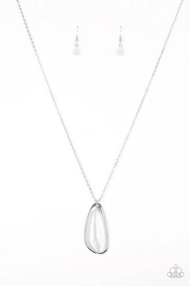 Paparazzi Jewelry Necklaces Paparazzi Necklace Magically Modern White