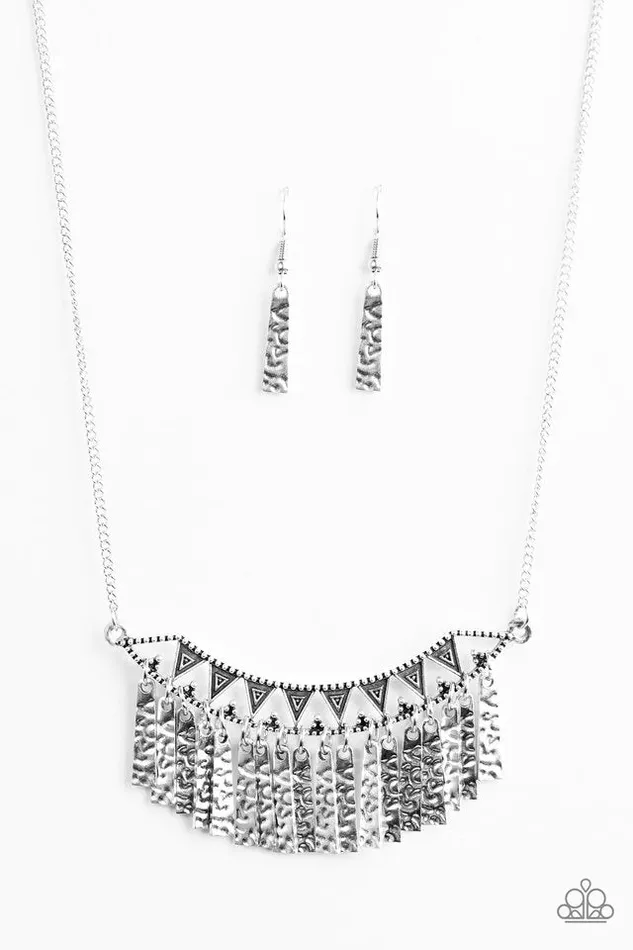 Paparazzi Jewelry Necklaces Paparazzi Necklace Terrifically Triassic Silver