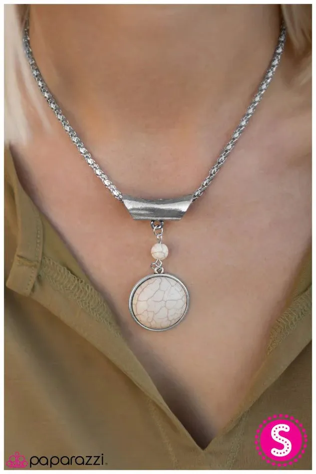 Paparazzi Jewelry Necklaces Paparazzi Necklace The Electric Slide White
