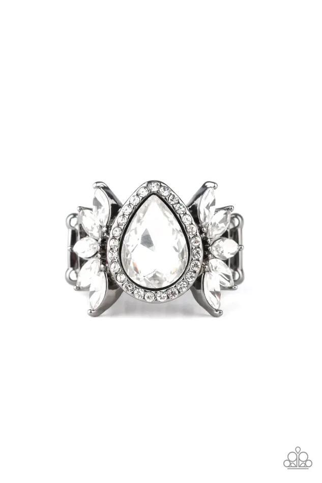 Paparazzi Jewelry Paparazzi Ring Really Regal Black Rings