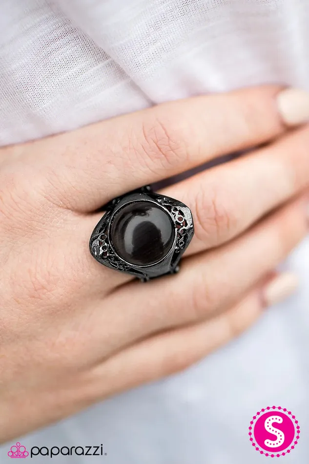Paparazzi Jewelry Rings Paparazzi Ring MOON Over Black