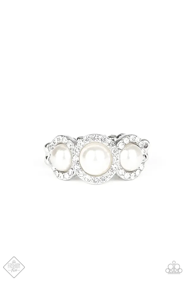 Paparazzi Jewelry Rings Paparazzi Ring Shut The Front DIOR White