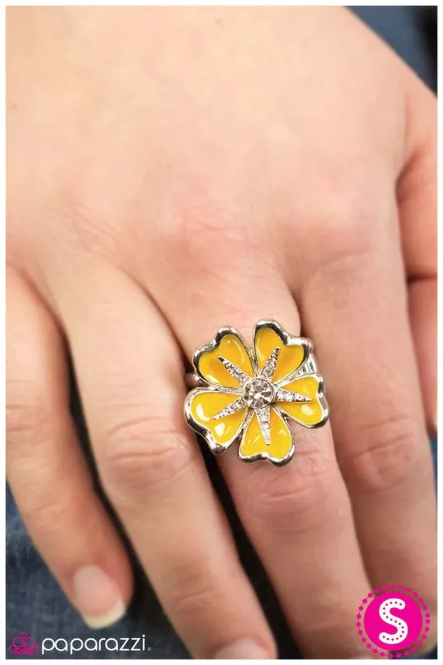 Paparazzi Jewelry Rings Paparazzi Ring Sunbeam Lily Yellow