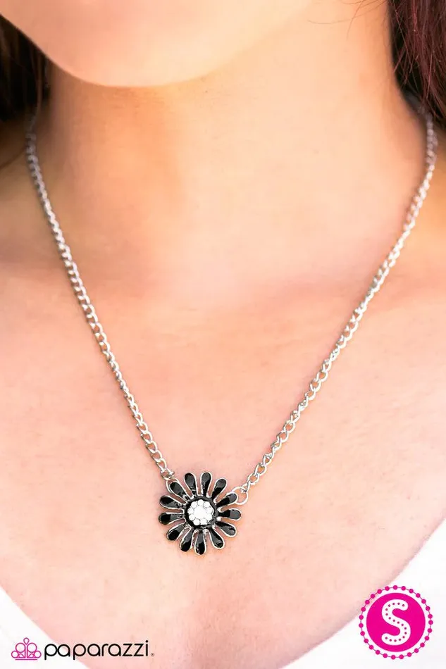 Paparazzi Necklace Bloom With Grace Black Paparazzi Jewelry Necklaces