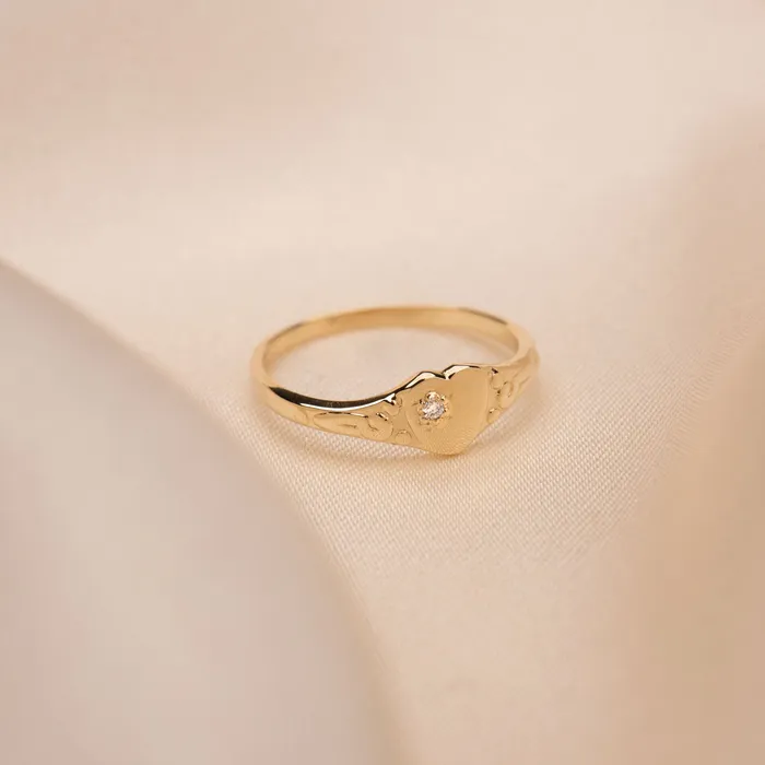 RG Rings 14k Vintage Diamond Heart Signet Ring