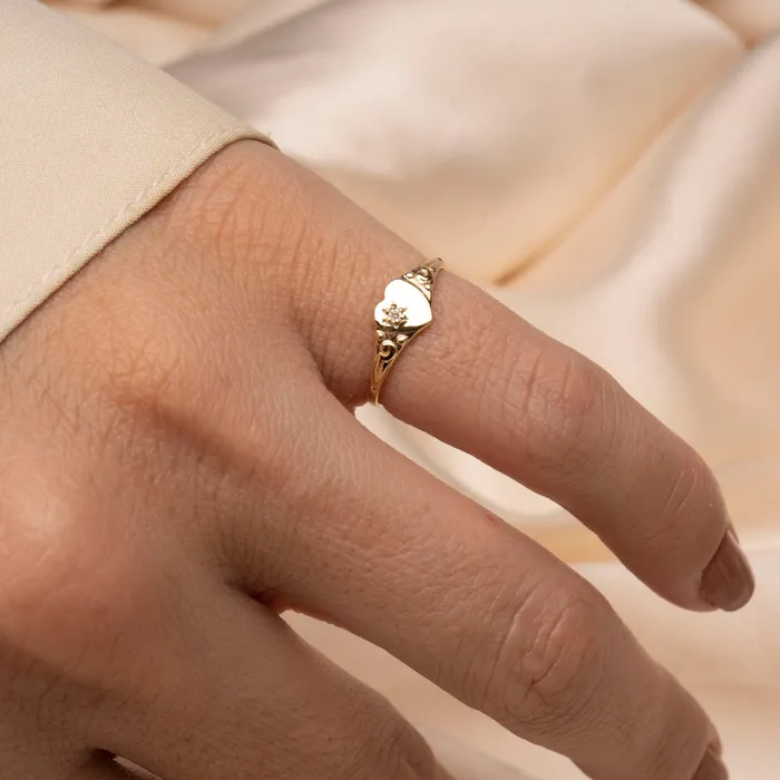 RG Rings 14k Vintage Diamond Heart Signet Ring