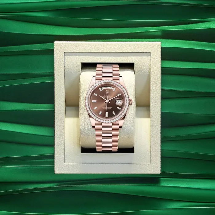 Rolex Rolex Day Date 40mm Ref 228345rbr0006 Chocolate Diamond Dial Diamond Bezel 18K Rose Gold President Bracelet Mens Watch Bracelets