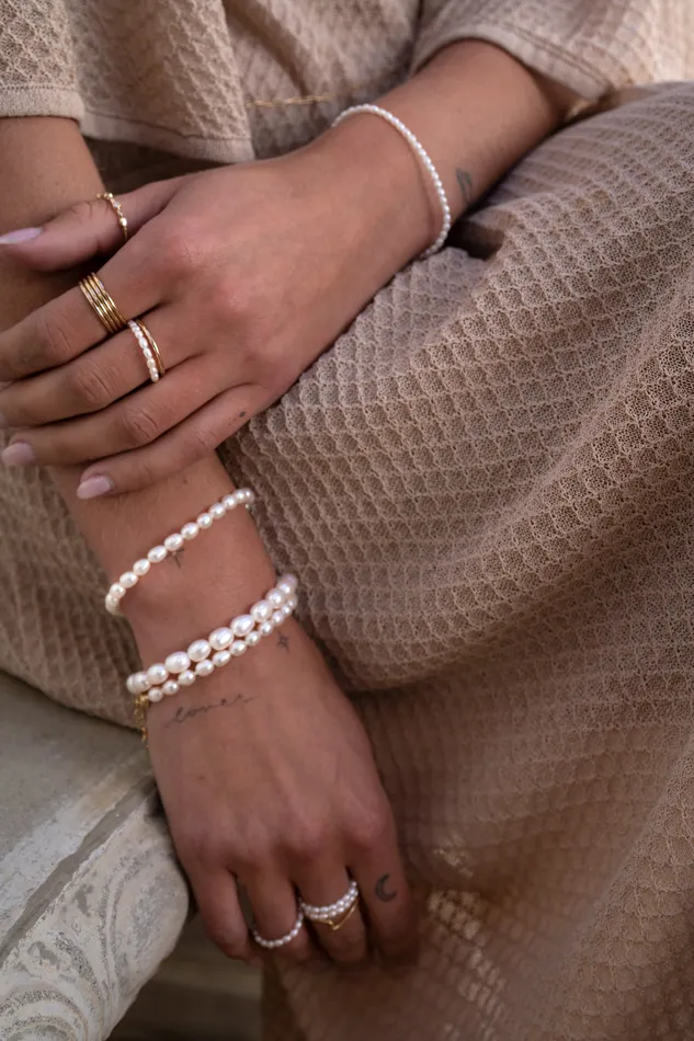 TheRoseGypsy Bracelets Oval Pearl Bracelet