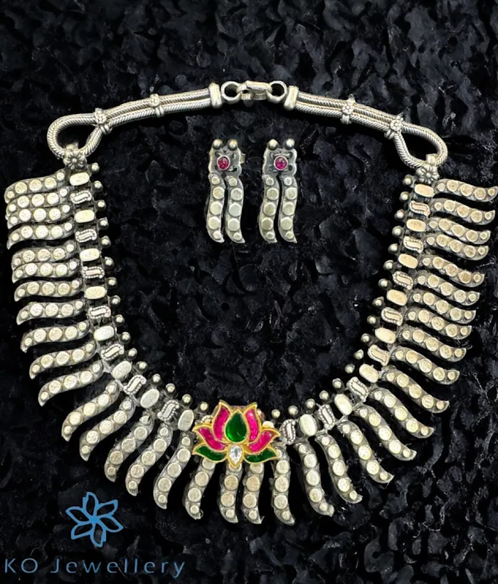 Kundan Necklaces The Salina Silver Antique Necklace