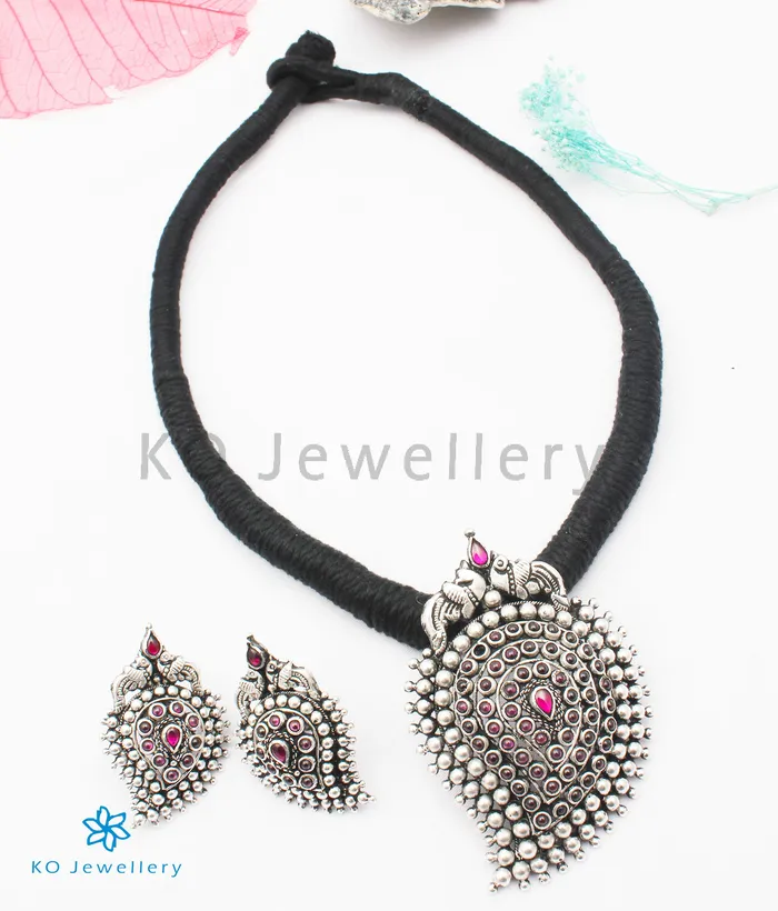 Silversmith Necklaces The Prashanti Silver Paisley Necklace Black