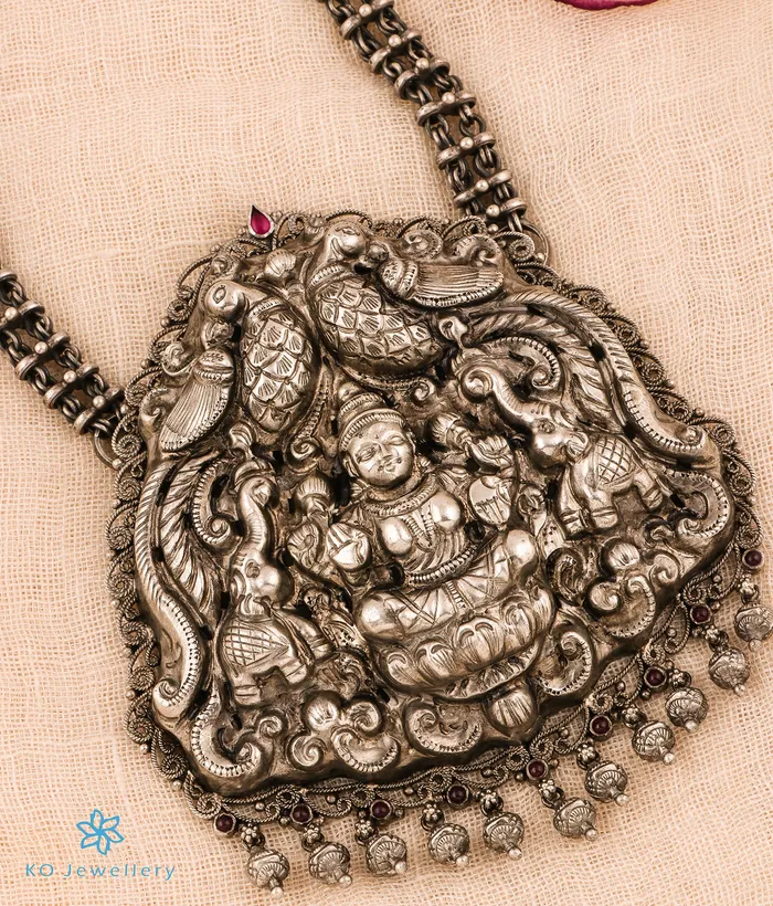 The Surabhi Lakshmi Silver Nakkasi Chain Necklace Silversmith Necklaces
